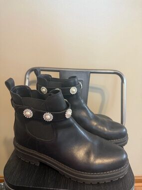 Copper Key Black Leather Chelsea Boots Pearl Strap Chunky Lug Sole Ankle Sz 9.5